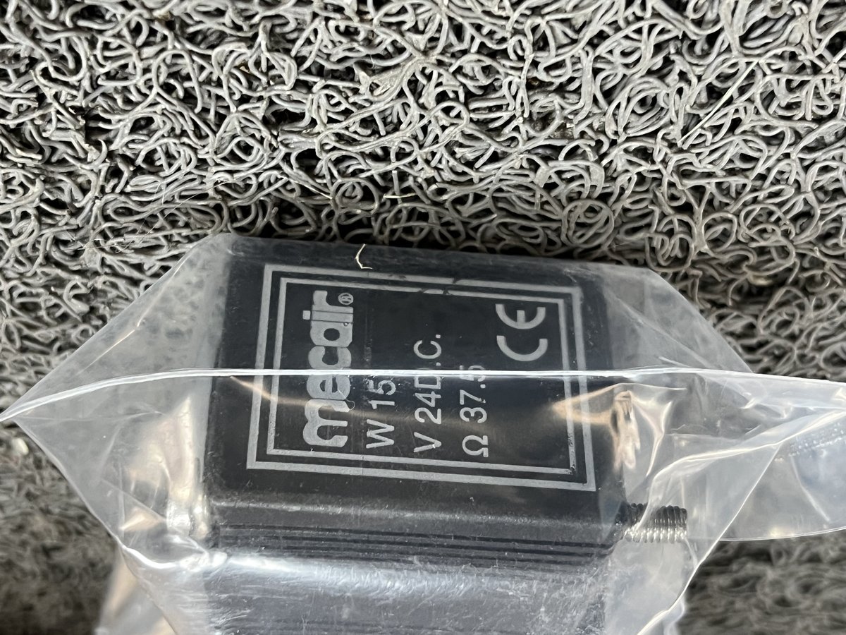 线圈 W15 V24DC 欧米伽37.5实物图1