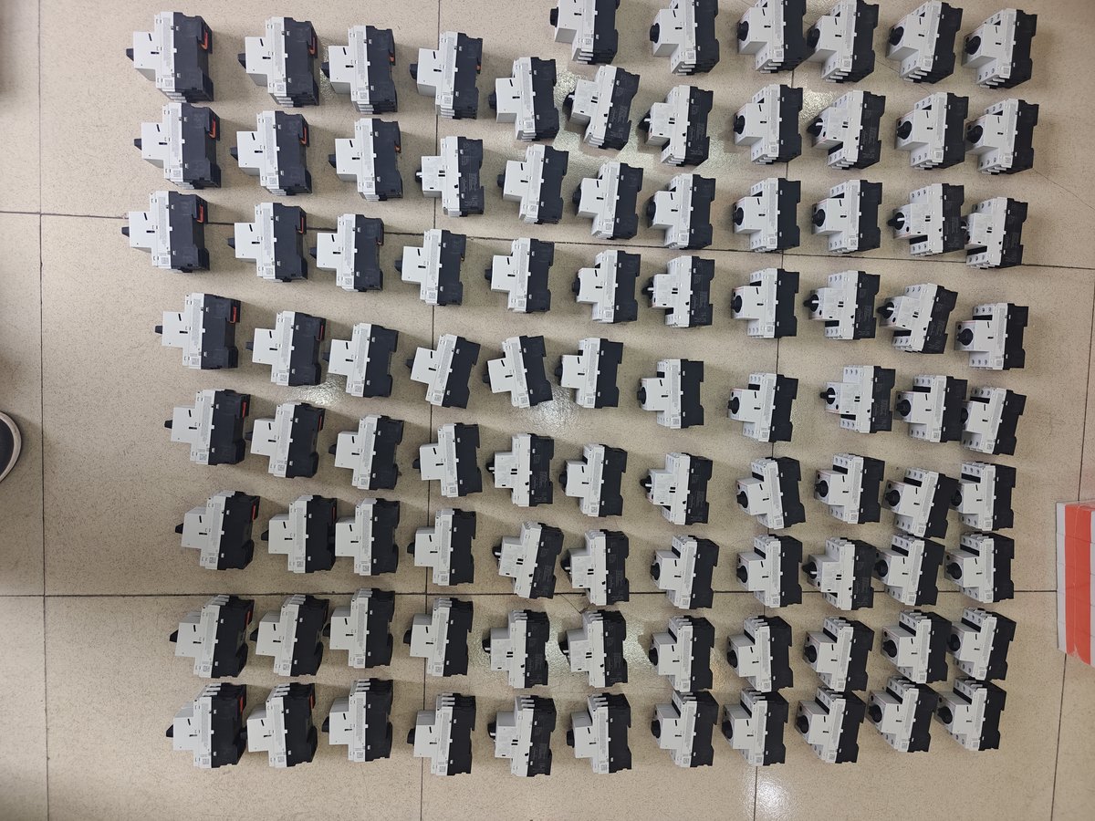 电气元件 P1MB3PC25实物图2